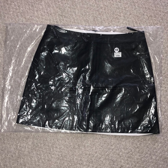 Cupcakes & Cashmere Marrie Leather Mini Skirt - Picture 2 of 6